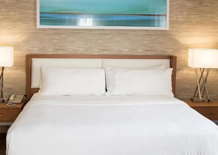 Bolingbrook Hotels With Jacuzzi in Room