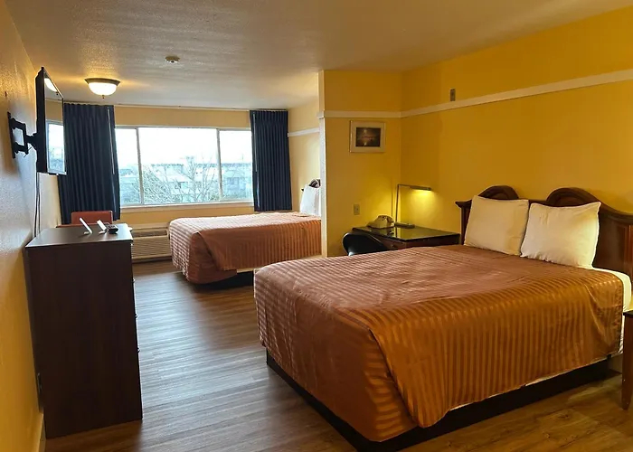 Des Moines Spa Hotels